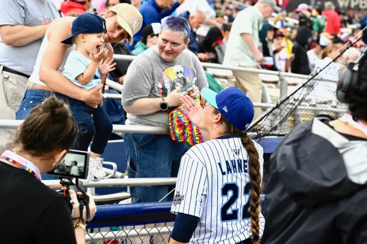 Women’s Professional Baseball League returns